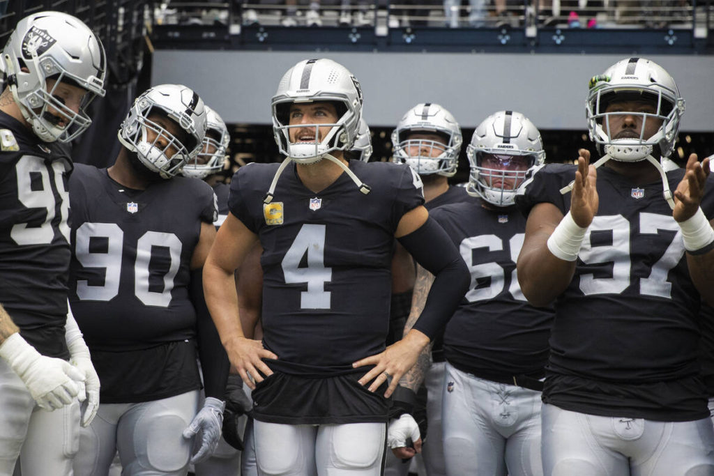 Top 10 Las Vegas Raiders Players Going Into the 2022-23 Season - TheTopTens